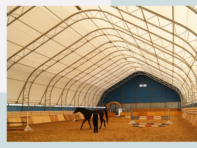 Строительство конных манежей в Прокопьевске